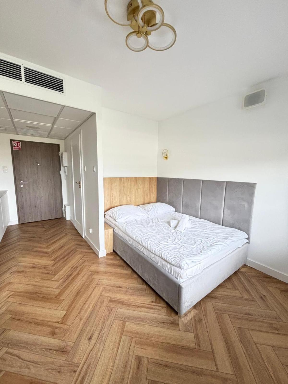 Apartamenty 24H Pileckiego Varşova Dış mekan fotoğraf