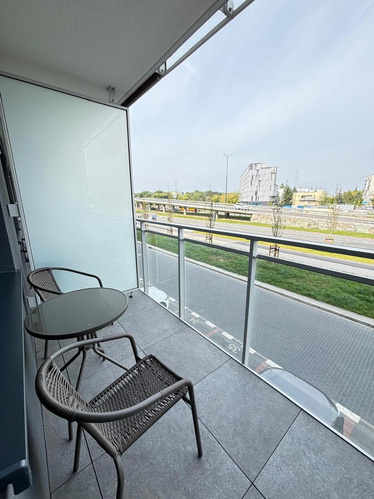 Apartamenty 24H Pileckiego Varşova Dış mekan fotoğraf